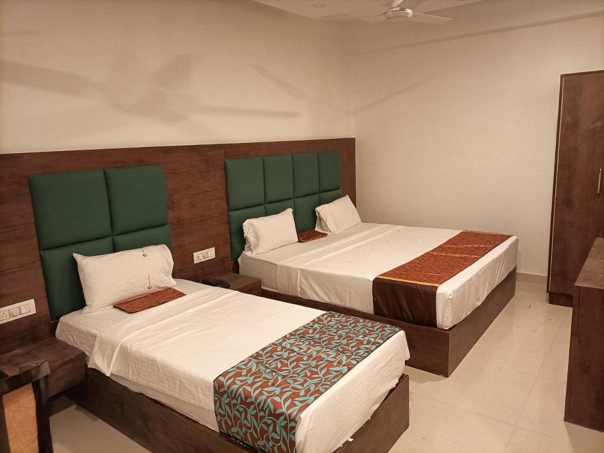 ניו דלהי Hotel Tark Inn Near Igi Airport מראה חיצוני תמונה