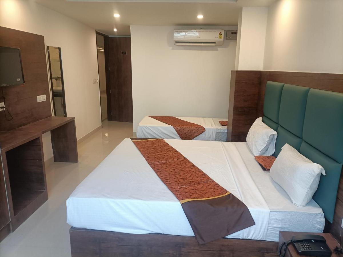 ניו דלהי Hotel Tark Inn Near Igi Airport מראה חיצוני תמונה