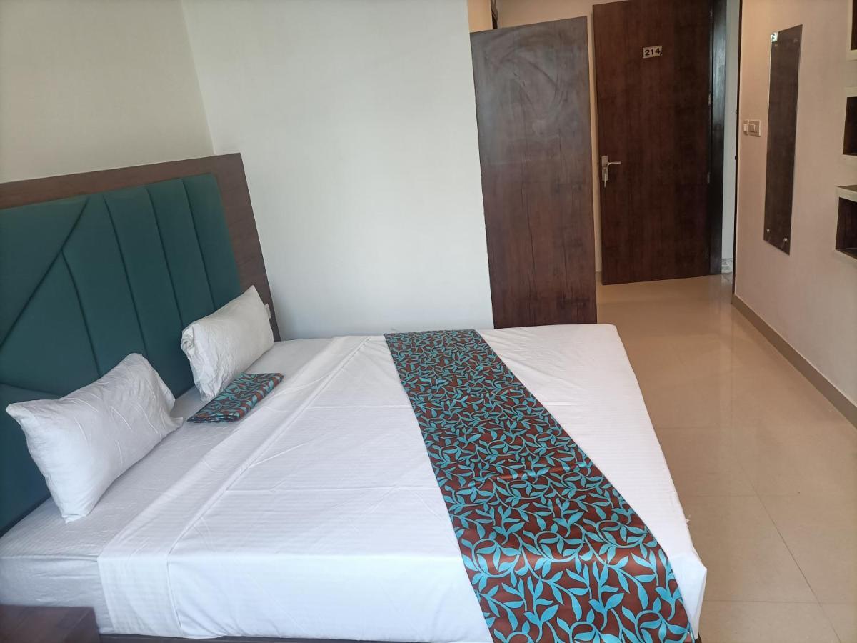 ניו דלהי Hotel Tark Inn Near Igi Airport מראה חיצוני תמונה