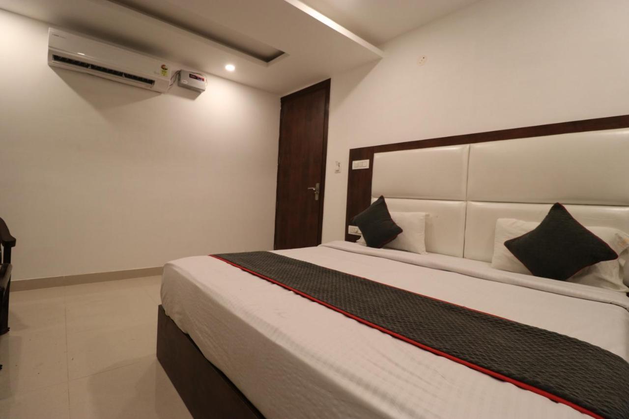ניו דלהי Hotel Tark Inn Near Igi Airport מראה חיצוני תמונה