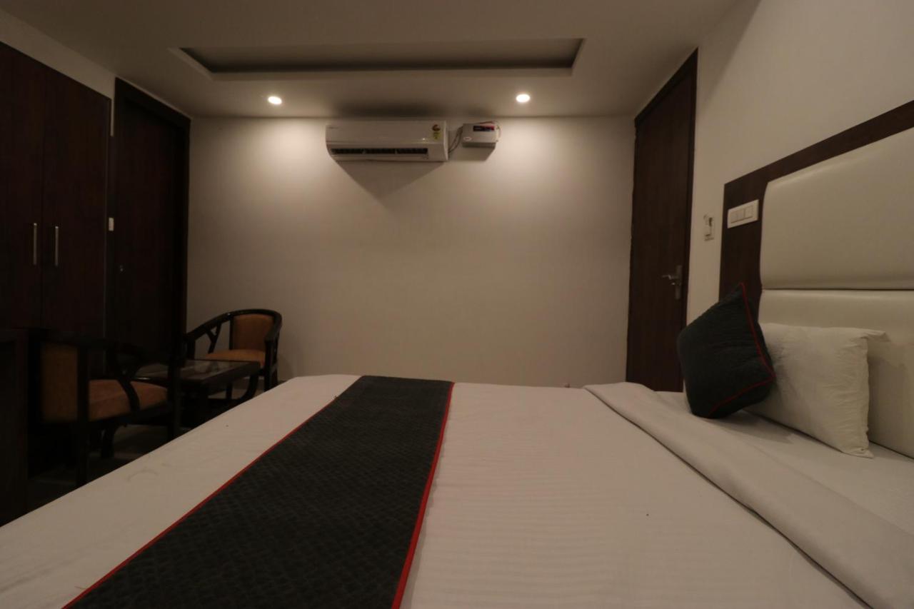 ניו דלהי Hotel Tark Inn Near Igi Airport מראה חיצוני תמונה